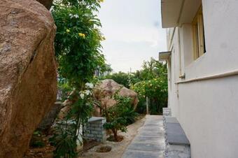 Lodge Chaitra Dharma Stay