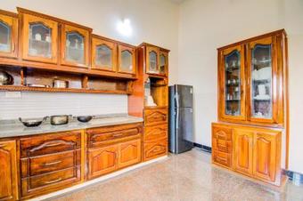 Villa Luxury Studio Home In Virajpet