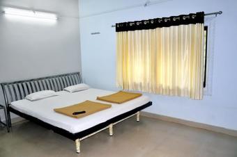 Hotel Radhanand Holiday Home
