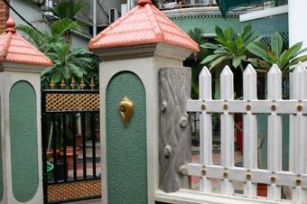 Hotel Mookambika Beach House