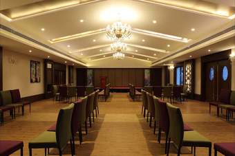 Hotel Purple Palms Resort & Spa