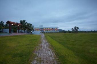 Hotel Rns Golf Resort & Nature Cure Centre