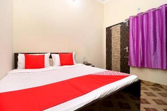 Hotel Oyo 24992 Shiv House
