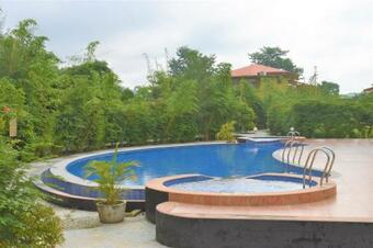 Hotel Aura Corbett Resort