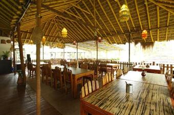 Shanthi Kunnj - A Paradise By The Riverside