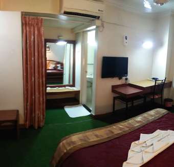 Hotel Radhika Palace