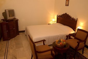 Hotel Paradise Isle Beach Resort