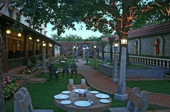 Hotel Kumararraja Palace