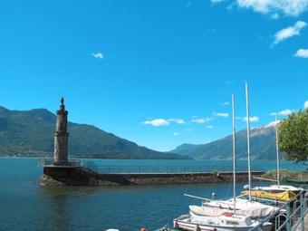 Apartamento Locazione Turistica Casa Robinia (gla261)