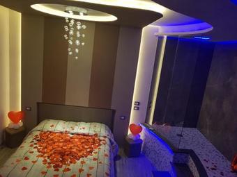 Hostal Th Luxury Suite