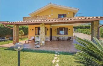 Holiday Home Altavilla Milicia Pa With A Fireplace 06