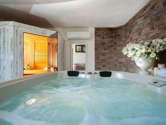 Luxurious Villa In Marausa With Private Pool