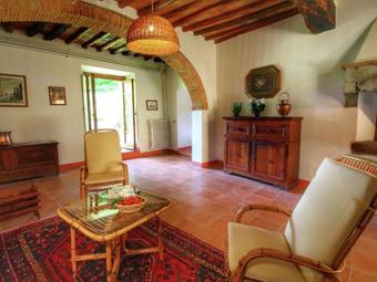 Apartamento Cozy Holiday Home With Garden In Pergine Valdarno