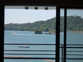 Marutoku Seafood Restaurant And Hotel