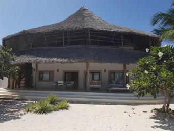 Bed & Breakfast Alawi Boutique Home