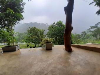 Hotel Knuckles Misty Bungalow