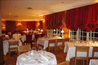 Hostal Le Palais Des Cerisiers