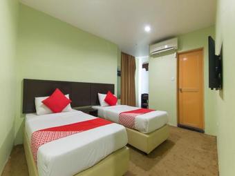 Oyo 1102 Amani Hotel