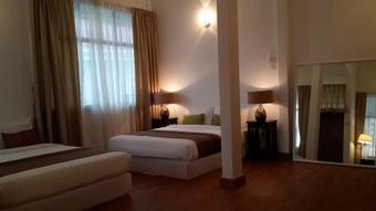 Villa Beach Front Bungalow Tanjung Bungah