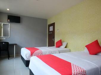 Hotel De' Tees, Masai Utama