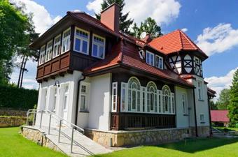 Villa D?bowa