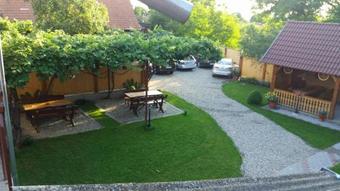 Hostal Casa Floare De Colt