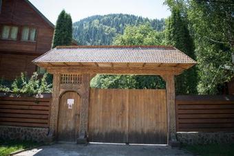 Hotel Barlogul Ursului