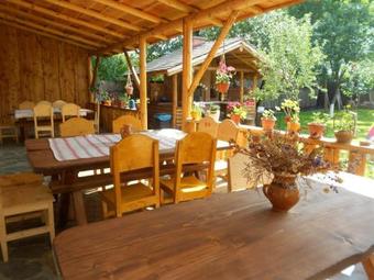 Hostal Sura Pietrei Craiului