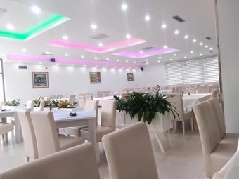 Bed & Breakfast Hotel Mk, Plavi Restoran, Loznica