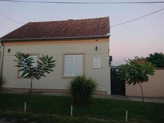 Hostal Guest House A'storia