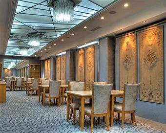 Hotel Triumph Palace