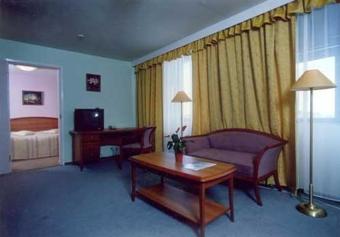 Hotel Cronwell Inn Ugra