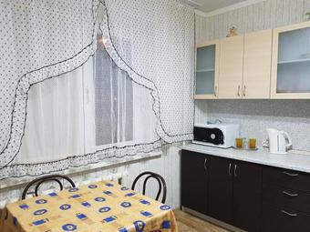 Apartments On Stroitelei 93/2