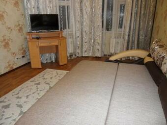 Apartment On Ryabinovyy Bul'var 11