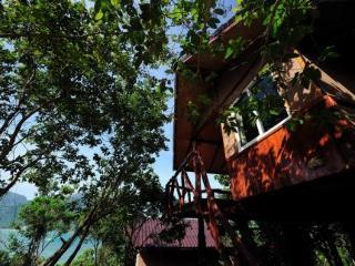 Hotel Phuphaya Seaview Resort