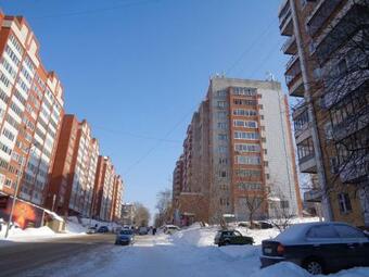 Apartment On Uchebnaya 7/1