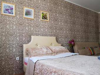 Apartments At Isaichienko 18