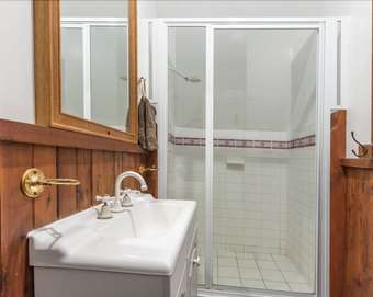 Hostal Gold Mine Guest House And Motel