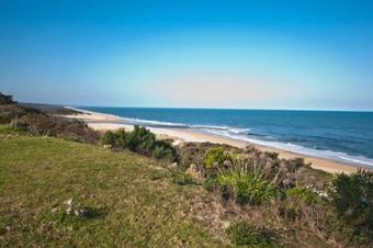 Lake Tyres Beach House