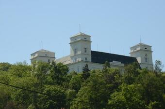 Hostal Z�mek Ra?ice