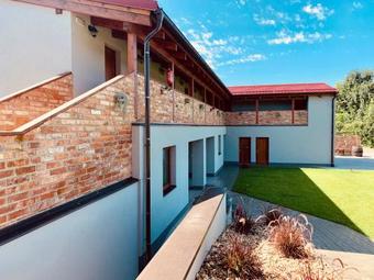 Hostal Penzion Vina?stv� Fabikovi?