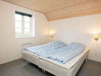 Five-bedroom Holiday Home In Ulfborg 1