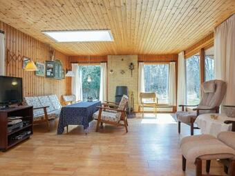 Four-bedroom Holiday Home In R�rvig 2