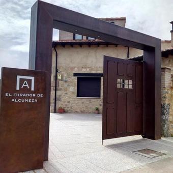 Agroturismo El Mirador De Alcuneza