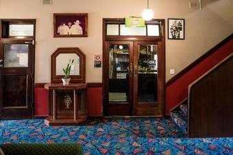 Bank Hotel Dungog