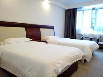 Lang Quan Holiday Hotel