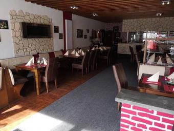 Hotel & Restaurant Ahrensb�ker Hof