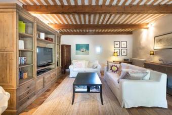 Barbentane Villa Sleeps 10 Pool Wifi