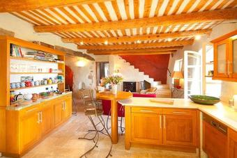 Claviers Villa Sleeps 8 Pool Wifi