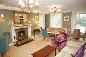 Hostal The Red Door Country House